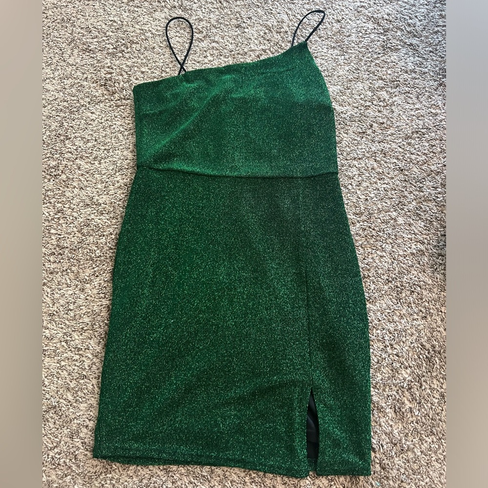 Lulus Body Con shimmery dress